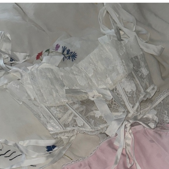 For love lemons Cecily top lace bows corset bustier - Picture 3 of 3